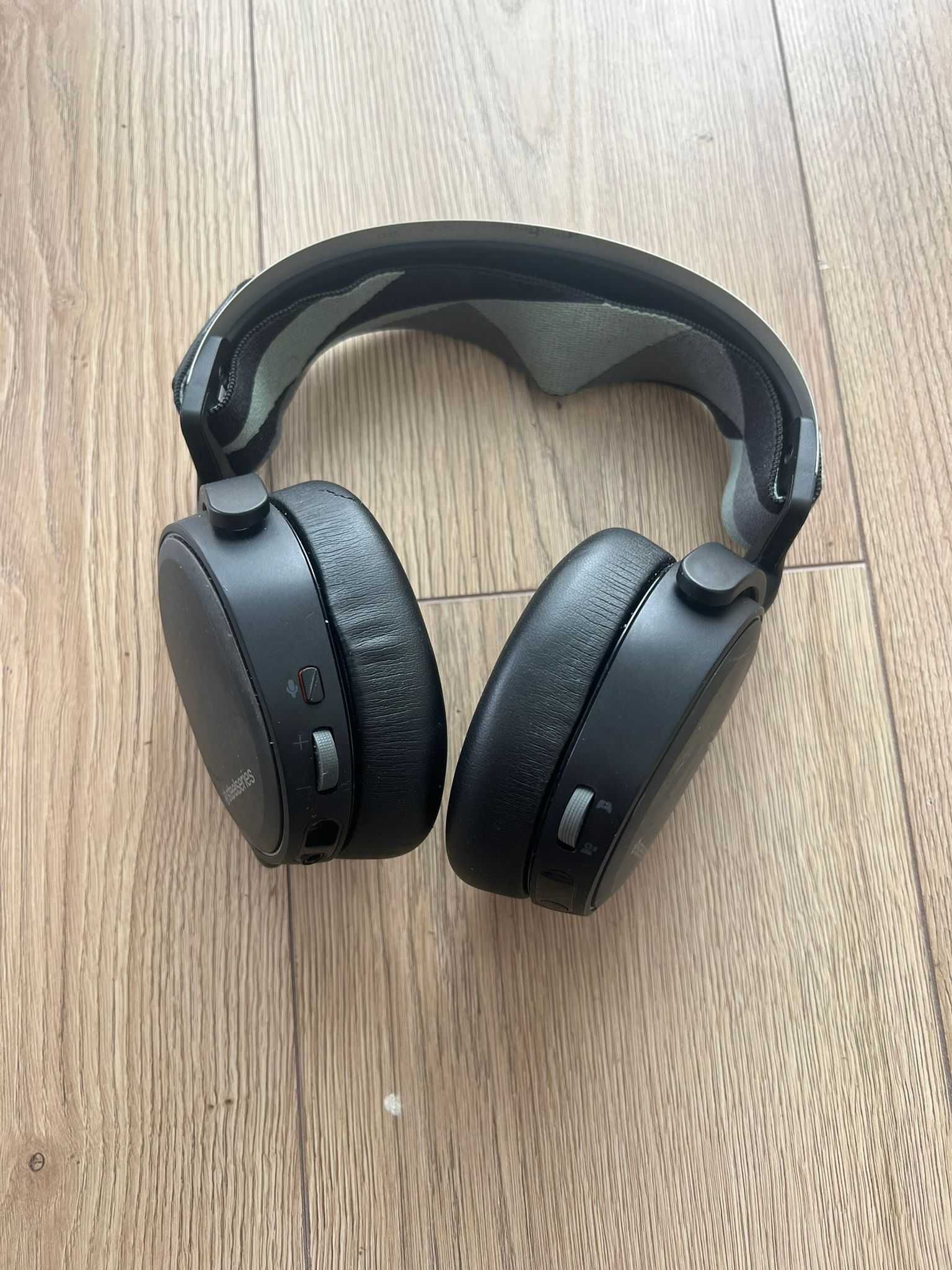Casti Steelseries Arctis 7 si GameDAC