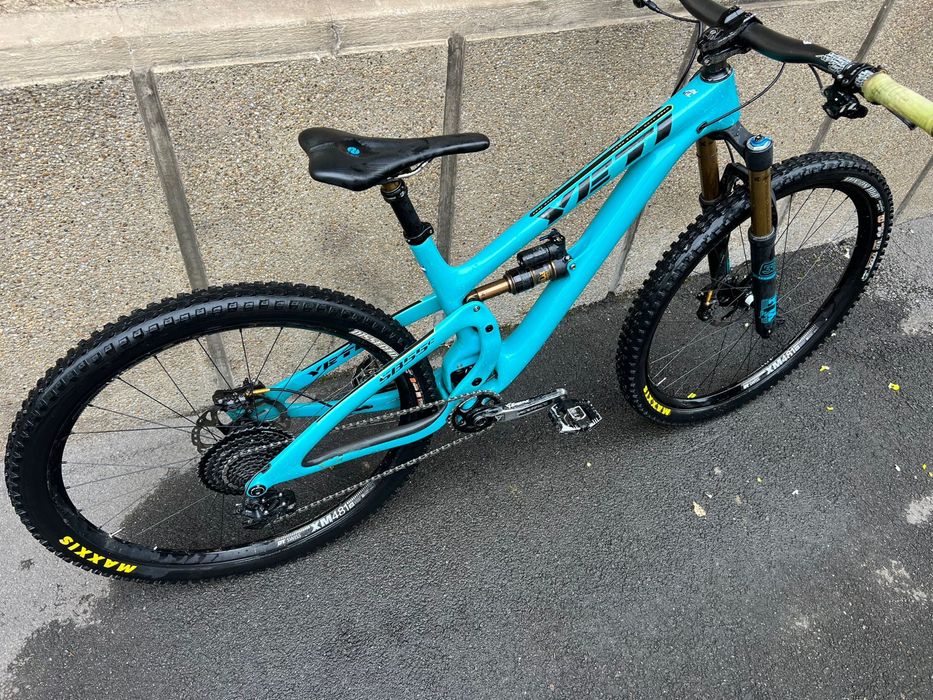 Bicicleta Full Suspension Carbon Yeti 29” Fox36 Kashima ca noua !