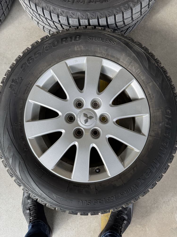 Джанти 18 със зимни гуми 265/60r18 за mitsubishi pajero