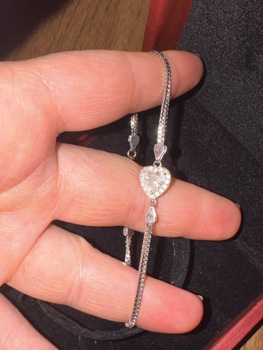 брослет с коробкой