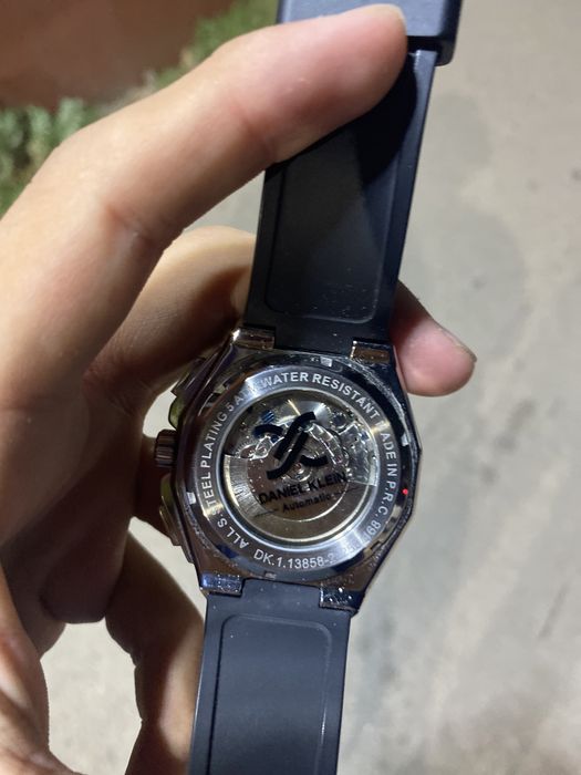 Продам часы Daniel Klein