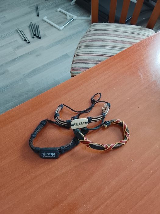 Vând bretari aduse din ibiza