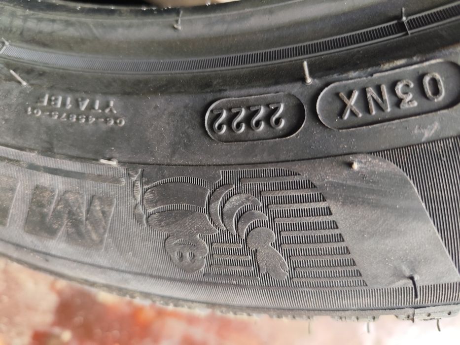 гуми Michelin 235/55/18 чисто нови дот 2022г внос Германия
