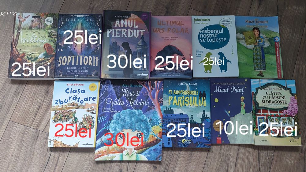 Vând carti aproape noi.