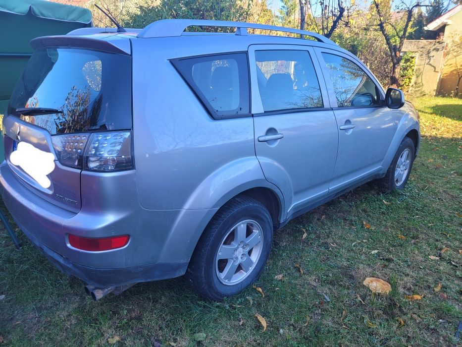 Ofertă !! Mitsubishi Outlander 2 bucăți