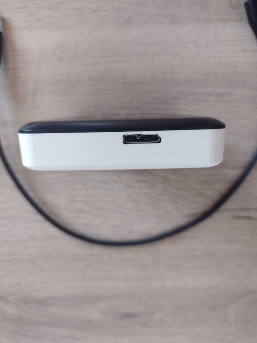 Преносим външен хард диск HDD 2.5" Toshiba 4TB