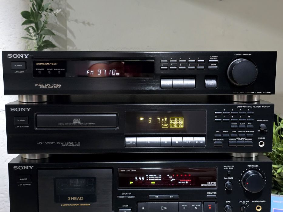 Linie audio SONY, amplificator ,deck 3 head, tuner, cd player ,hifi