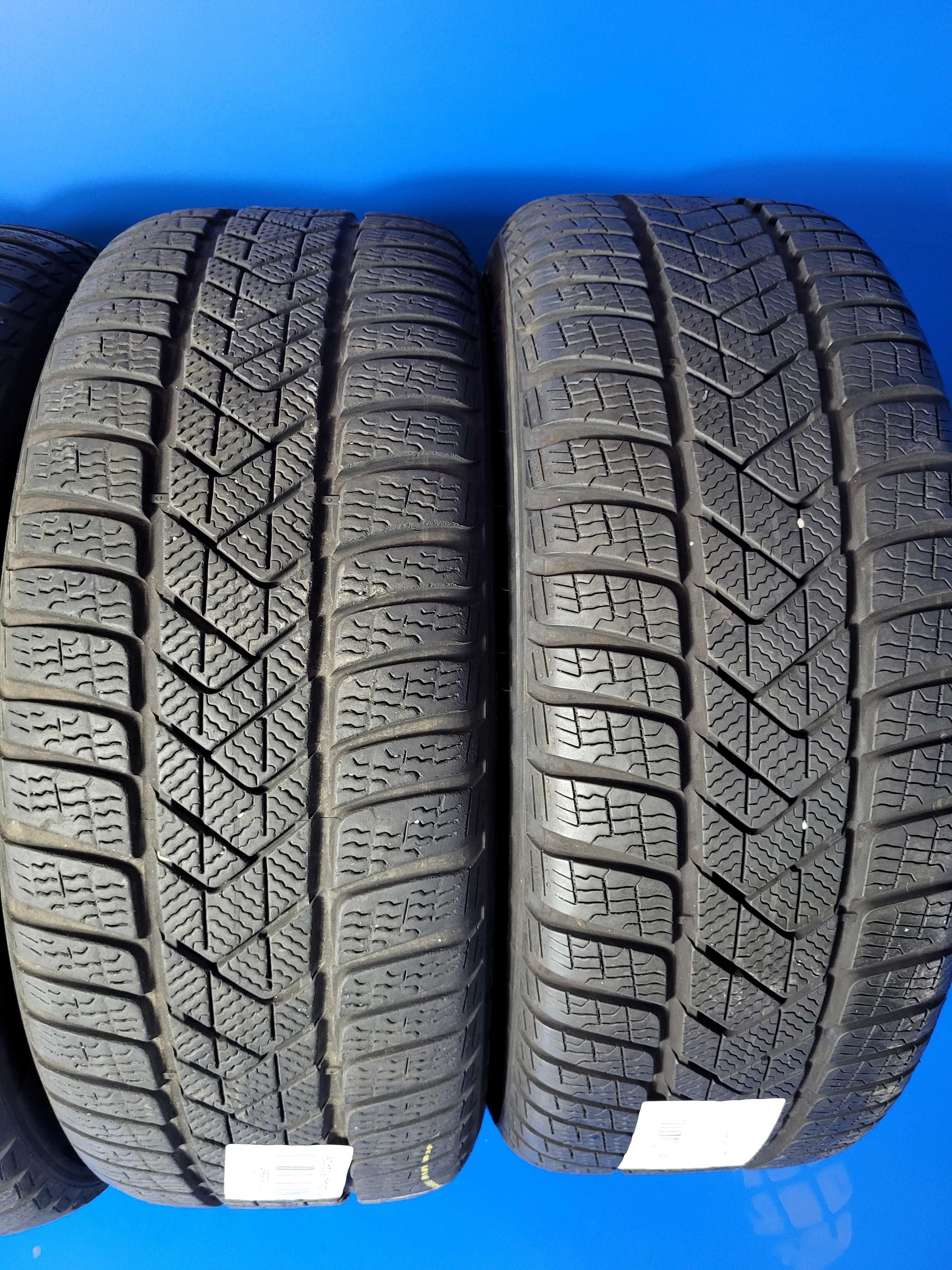 Vand set 4 anvelope ca Noi 225 45 18 m+s Pirelli MO RFT an 2021-2022