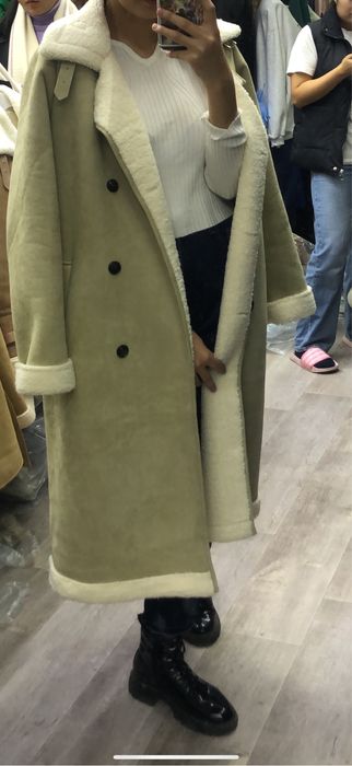 Дубленка зимняя фисташкого цвета