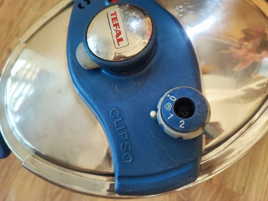 Тенджера под налягане Tefal  Clipao 8l.