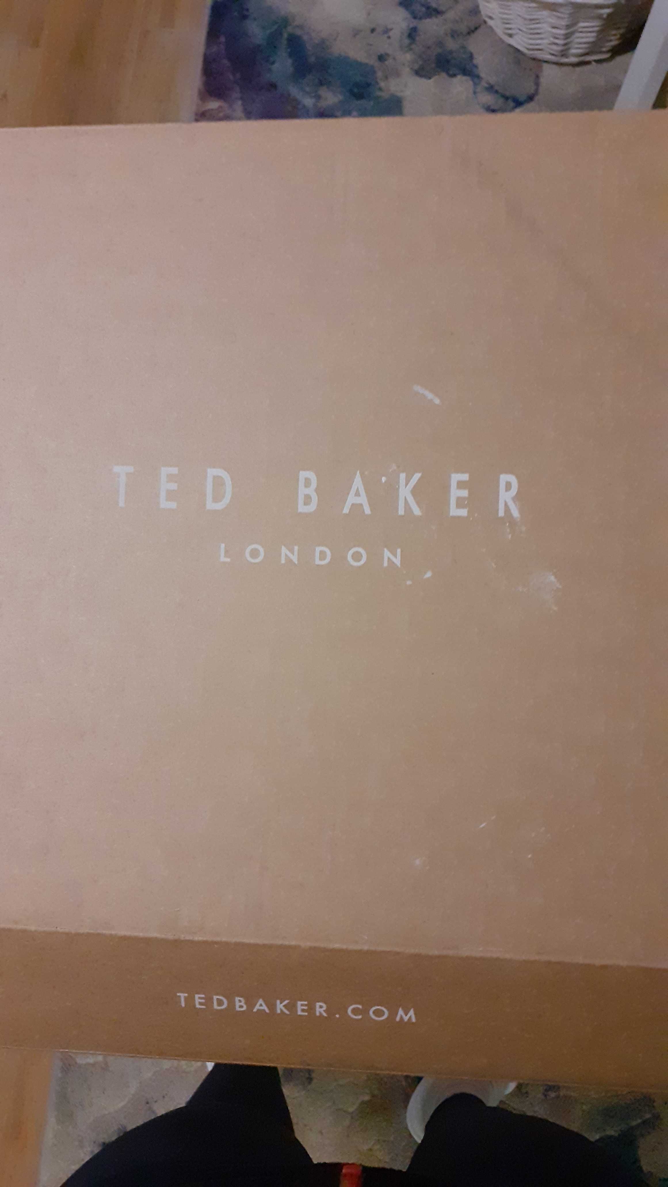 жилетка Ted Baker