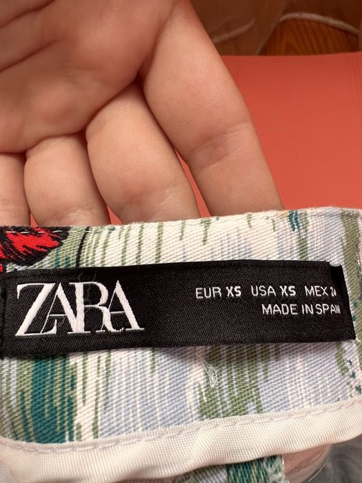 Къси панталонки Zara