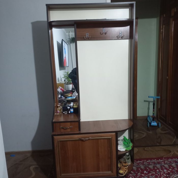 Вешлни шкаф для прихошки