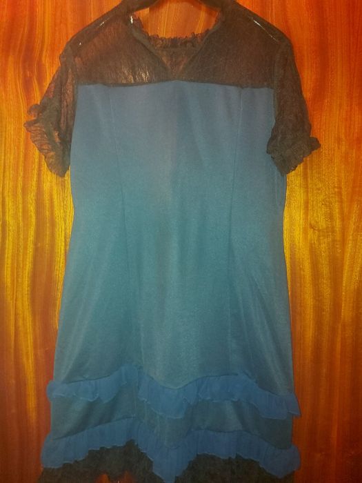 НАМАЛЕНА Продавам рокля 1ХЛ 20 ЛВ