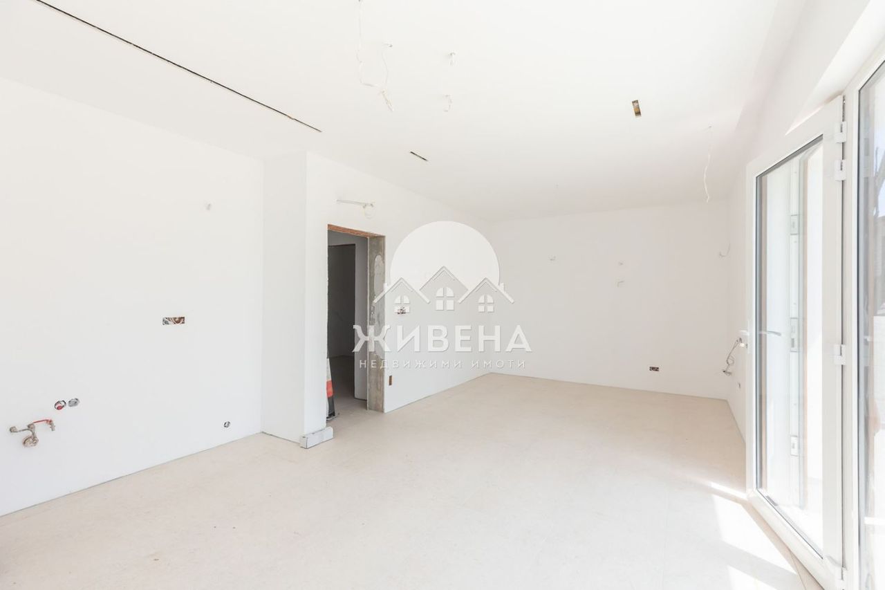 Продава се Къща в Варна, м-т Прибой - 88 кв.м за 1532 €/кв.м - Снимка #5