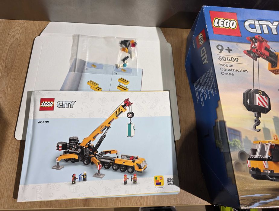 LEGO City: Macara mobila galbena de constructii 60409, 1.116 piese