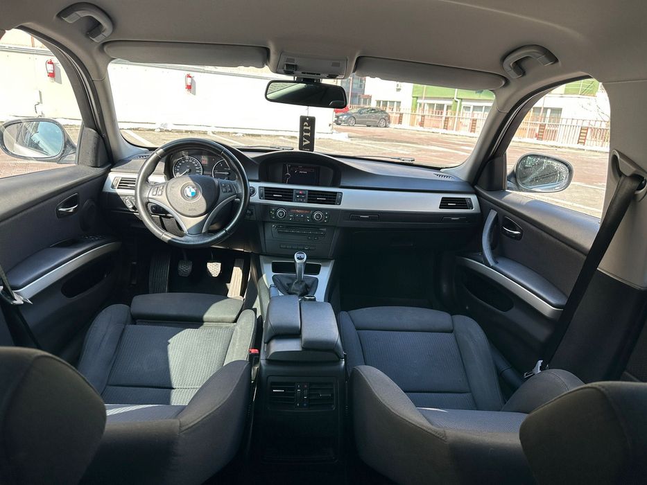 Bmw seria 320 e91 model edition 184 cp