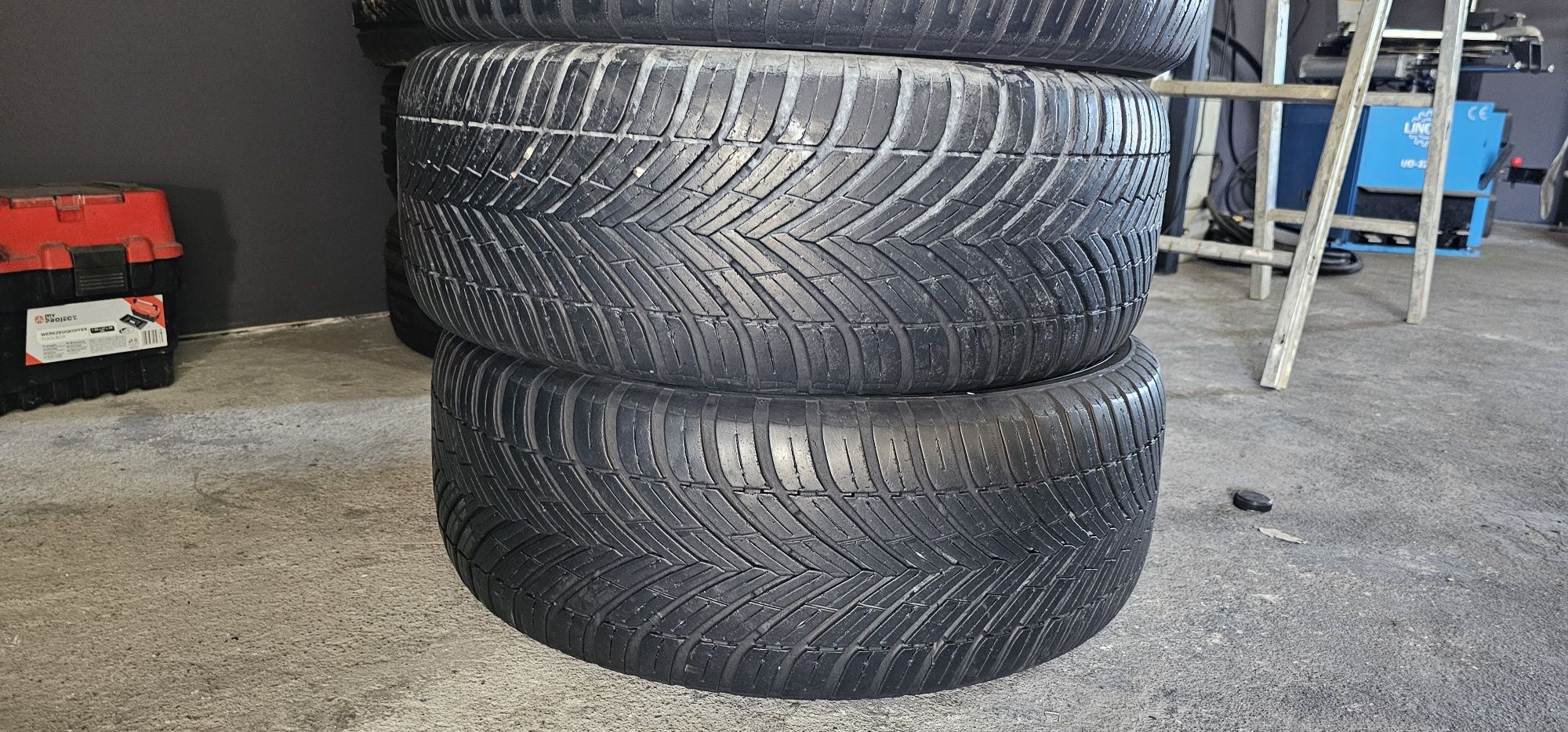 235 55 R 17 Toyo vară