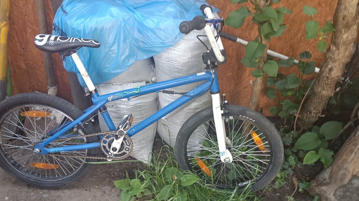 Urgent Bicicleta GT bike  Cu Roti Pe 20"   Copii La 400lei  Fix Campin