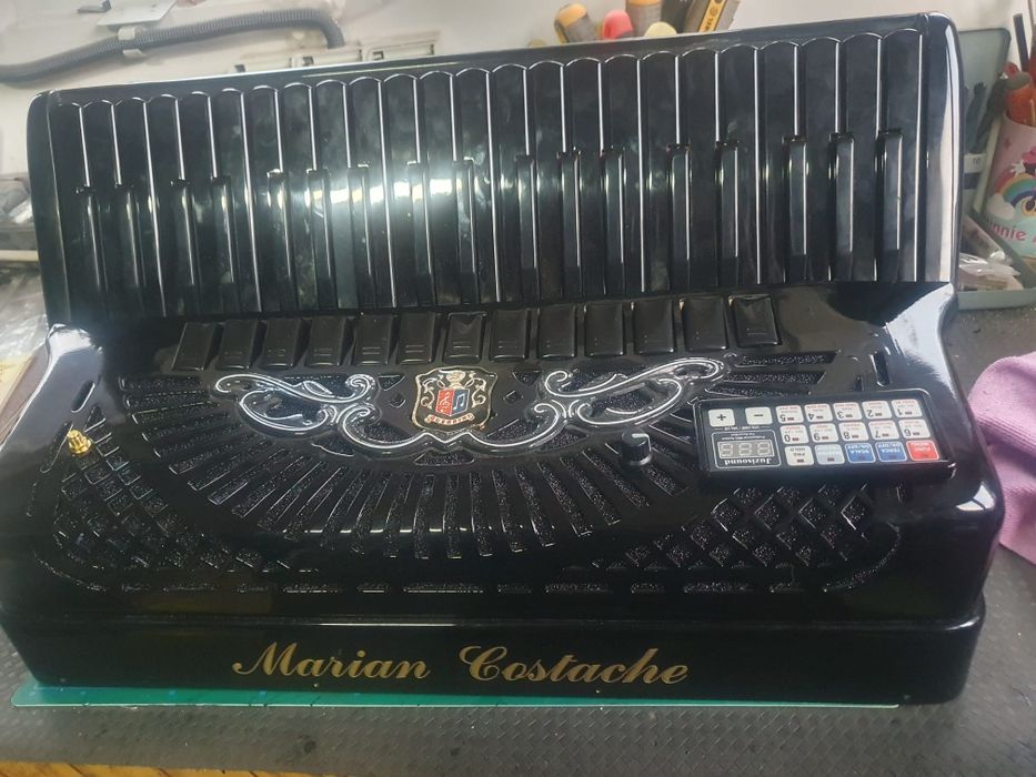 Vand schimb acordeon digital