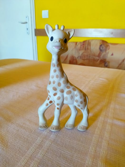 Бебешка играчка жирафчето Софи