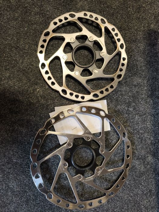 Discuri Shimano Deore Centerlock