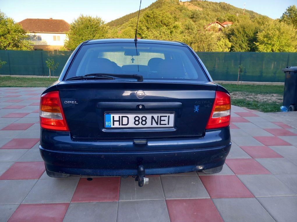 Vând Opel Astra G