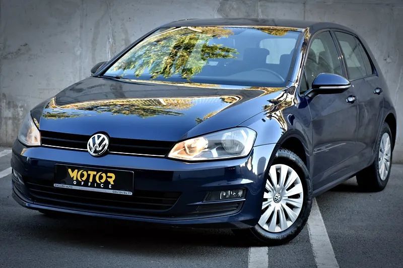 Volkswagen Golf Achizitionata reprezentanta
