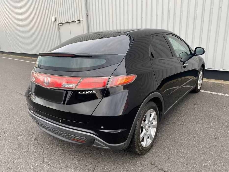 Honda Civic automata robotizata navigatie touchscreen