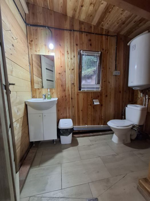 CABANA LAS PITICI :Cabană de inchiriat  la Muntele Rece la 30 km de Cl