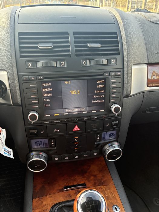 Volkswagen touareg full option