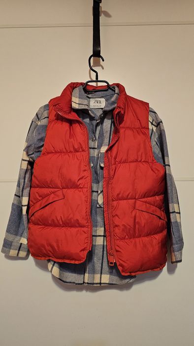 Vestă HM 148  și cămașă Zara 152