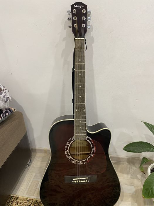 Акустическая гитара