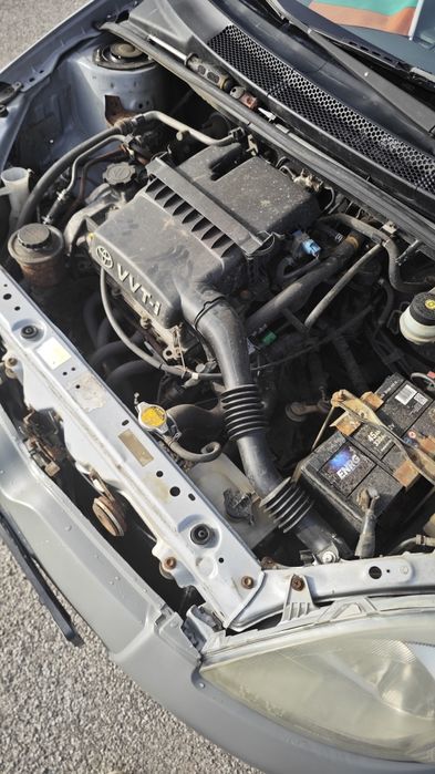 Toyota Yaris 1.0 КЛИМАТИК