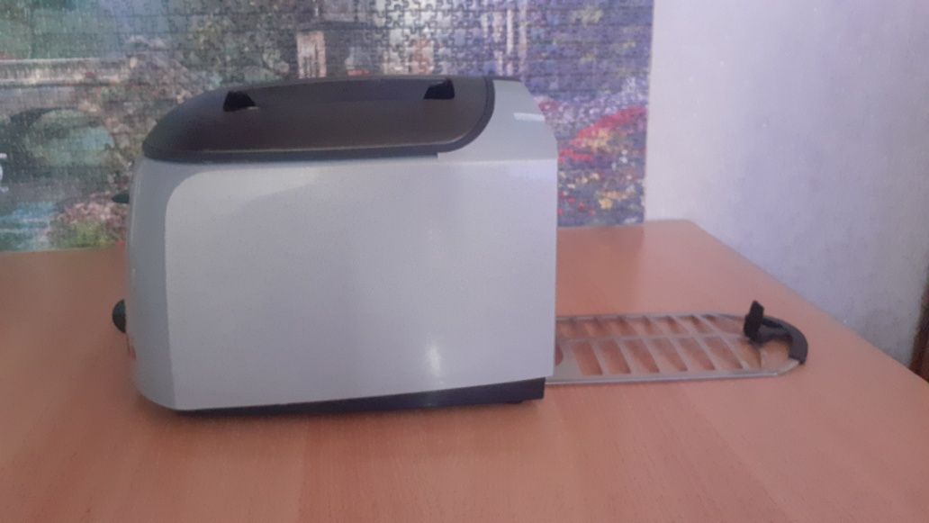 Продавам тостер BOSCH