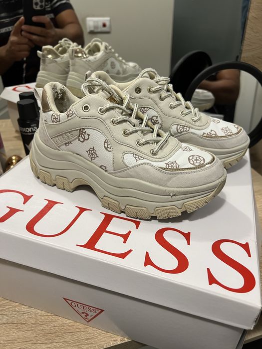 Дамски обувки Guess
