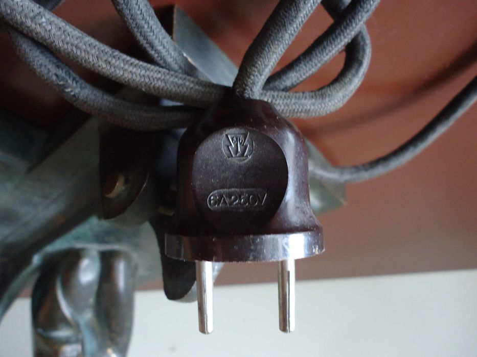 БРОНЗ Промоция АР ДЕКО МАРКИРАНА над 100 г антика статуетка пластика