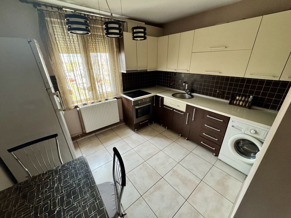Apartament cu 4 camere, Complet Mobilat Si Utilat