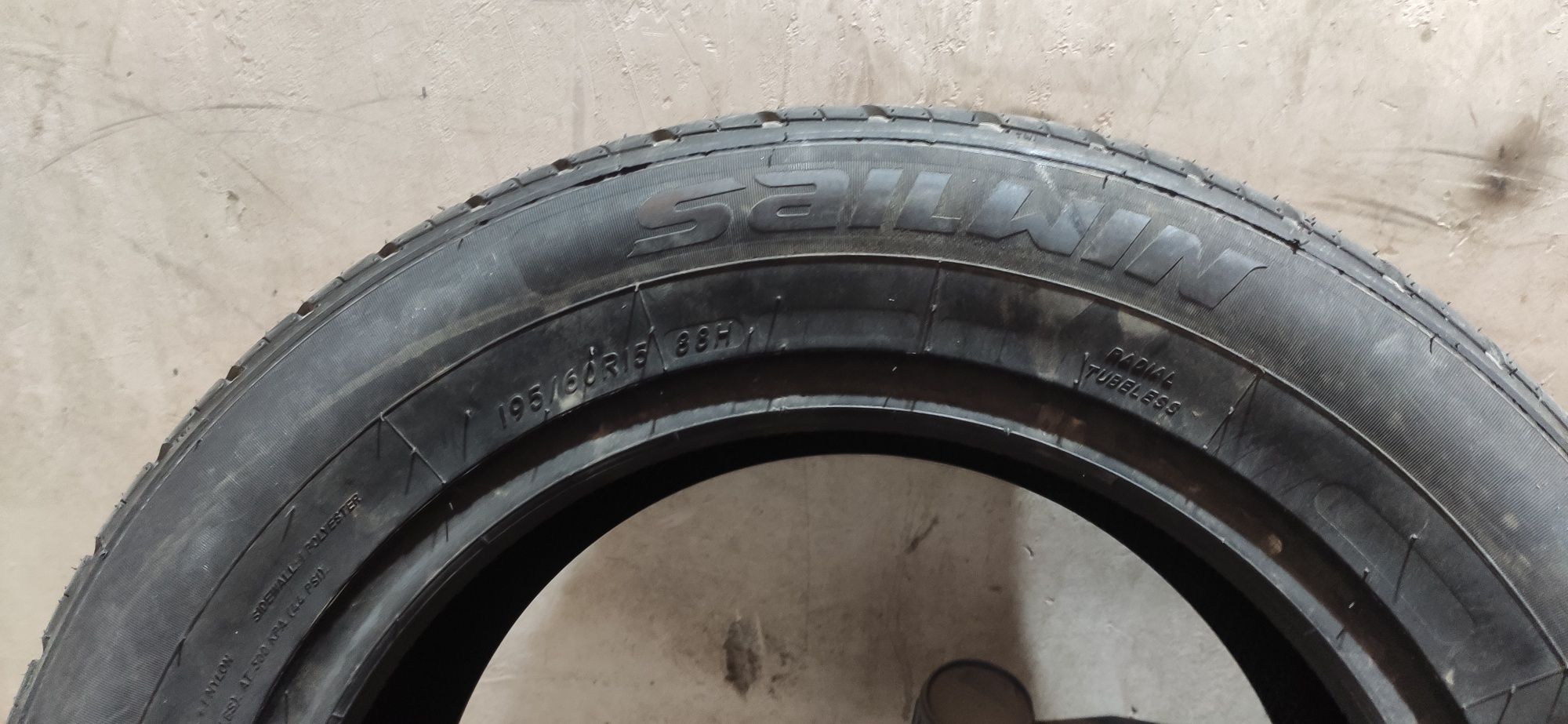 Balon sotiladi 195/60 R15 yengi 1 Dona