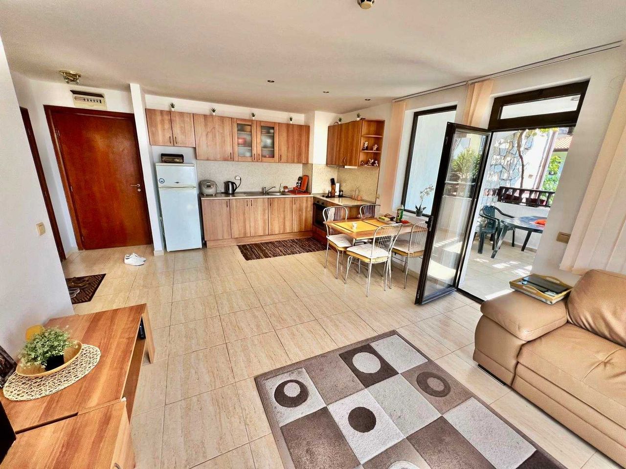 Продава се Двустаен апартамент в Свети Влас - 65 кв.м за 1462 €/кв.м - Снимка #1