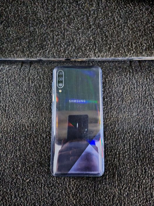 Продам Samsung a30s
