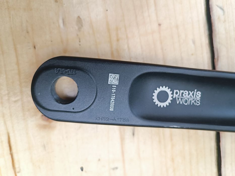 Angrenaj 50-34 ,,baterie Bosch,furca suspensie ,manete   XTR