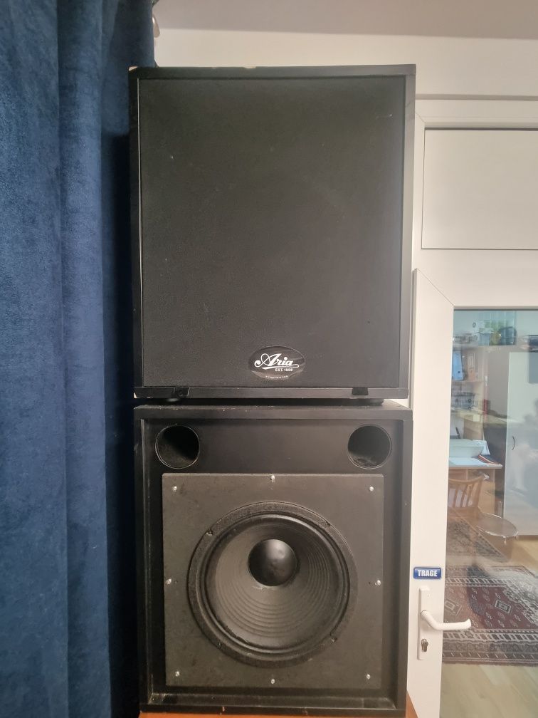 Boxe cu difuzor celestion 12' 2×200w