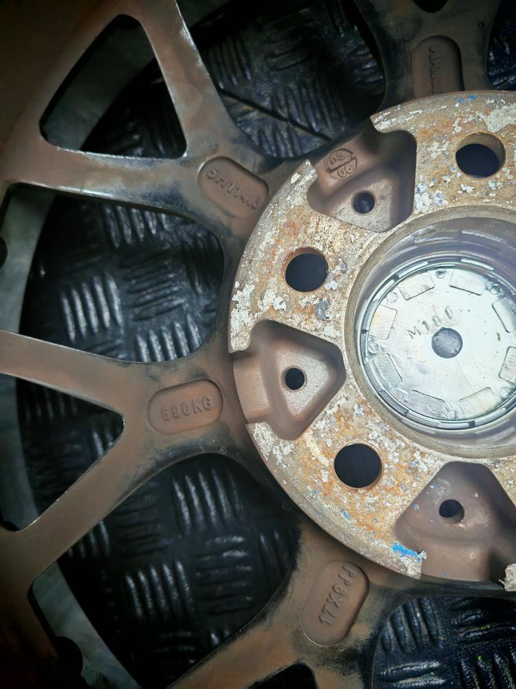 Barracuda vr5 • R17 • 5x114.3
