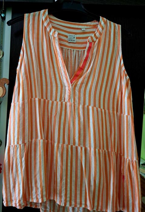 Top Emily Van Den Bergh