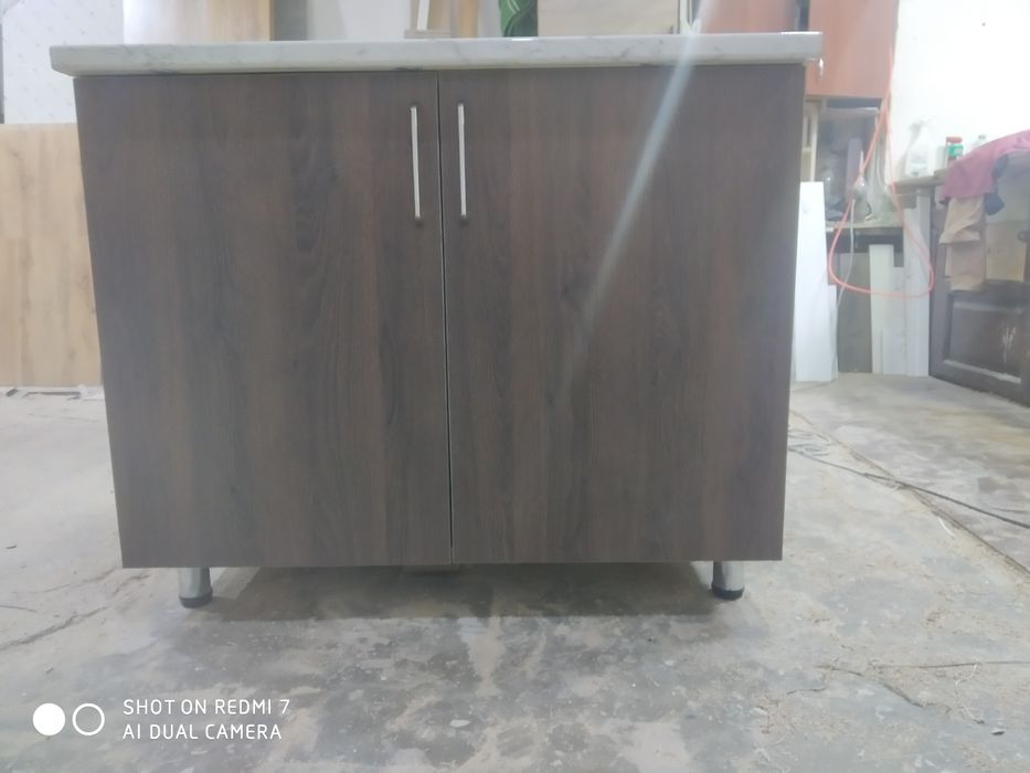 Кухонный рабочий стол новый