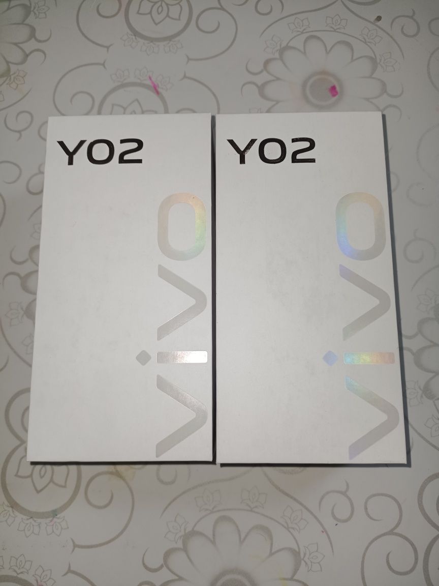 Продам 2 смартфона VIVO Y02
