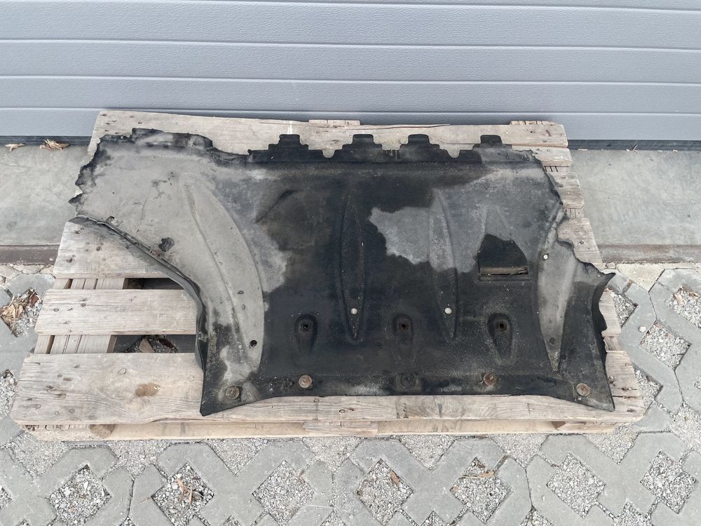 Кора под двигател AUDI A8 S8 D4