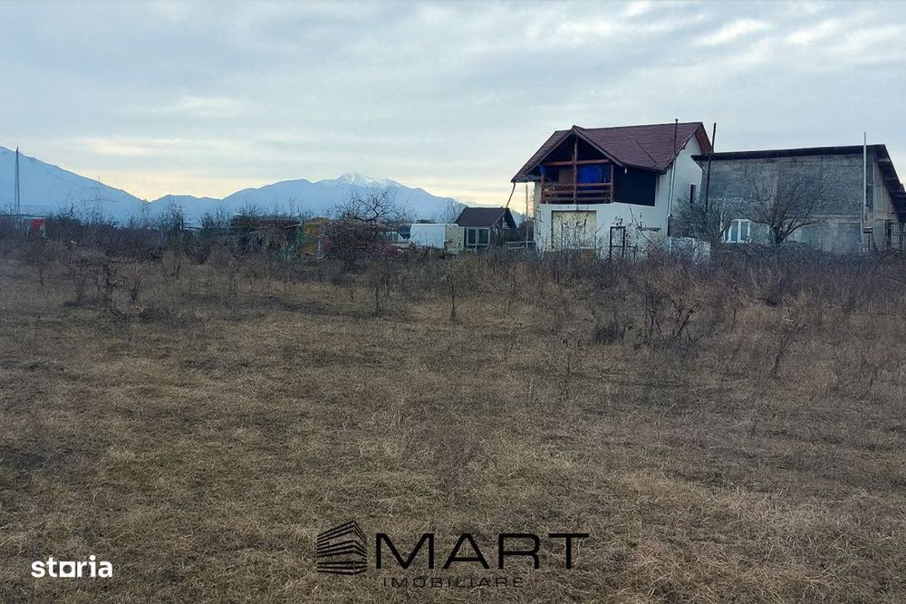 Teren intravilan de vanzare in Sanpetru – 500 mp, utilitati si case