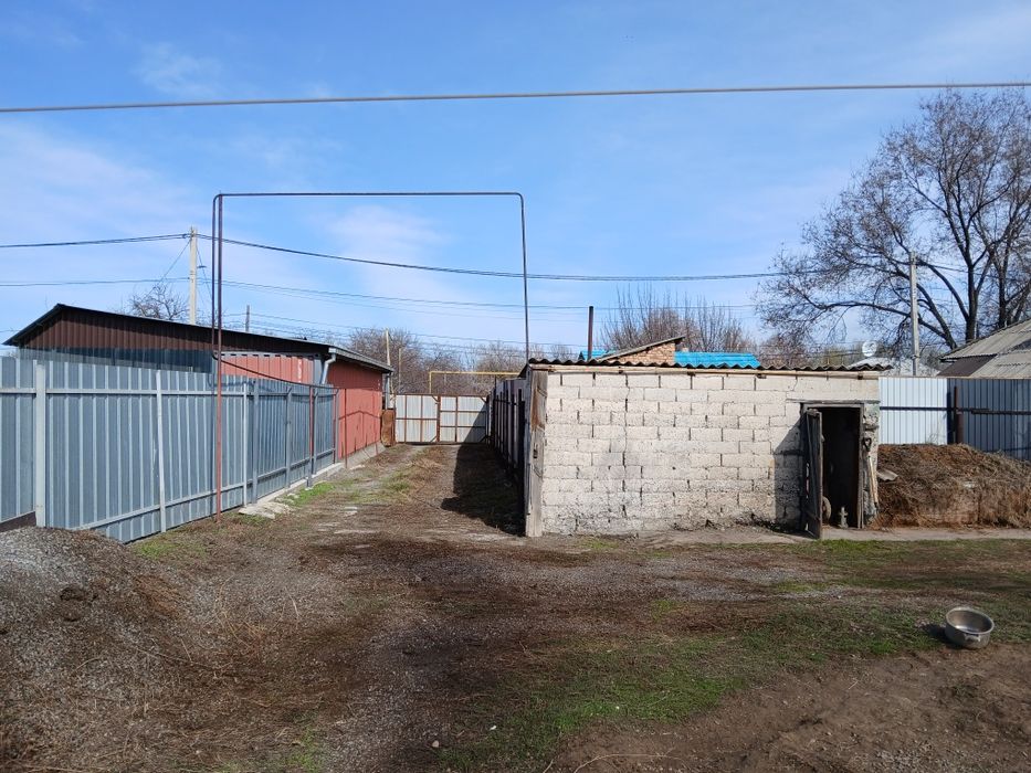 Продам пол  дома в бурундае